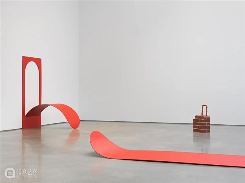 同行/莫比乌斯苹果皮 | Judith Hopf Judith Hopf 柏林 生活 工作 雕塑 电影 绘画 舞台 形式 崇真艺客
