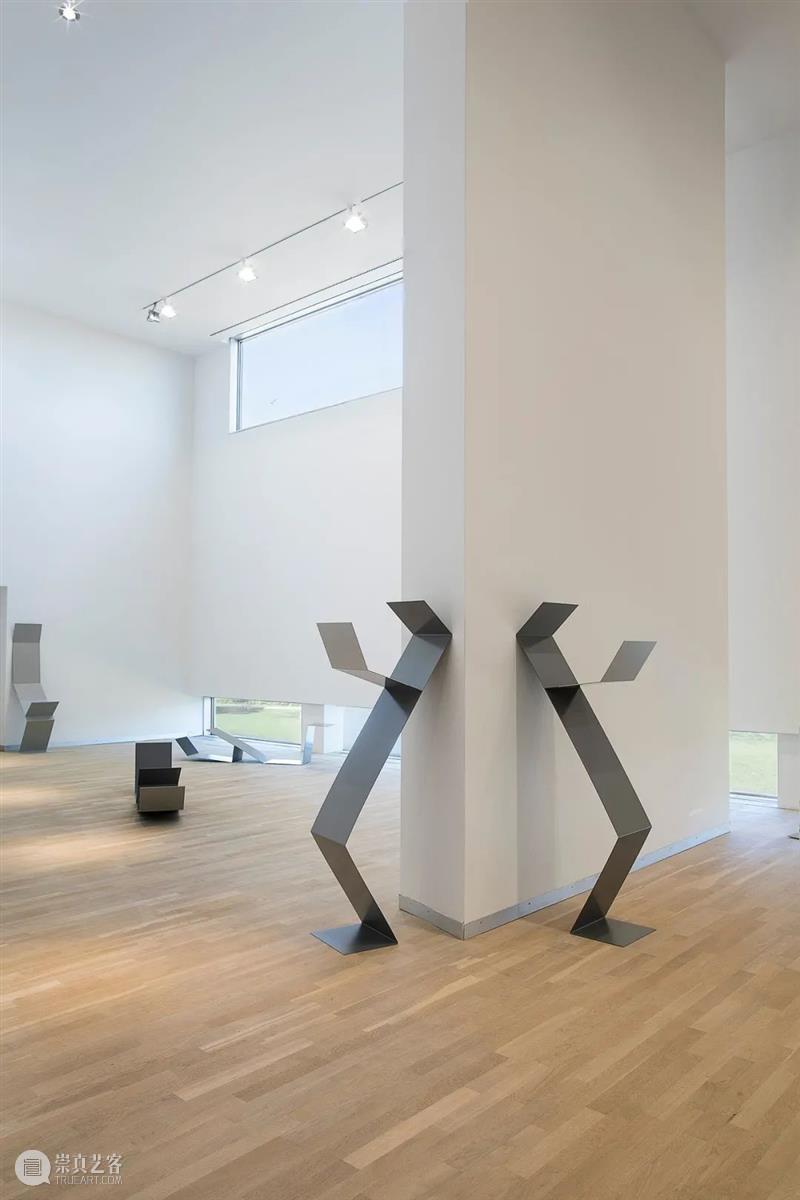 同行/莫比乌斯苹果皮 | Judith Hopf Judith Hopf 柏林 生活 工作 雕塑 电影 绘画 舞台 形式 崇真艺客