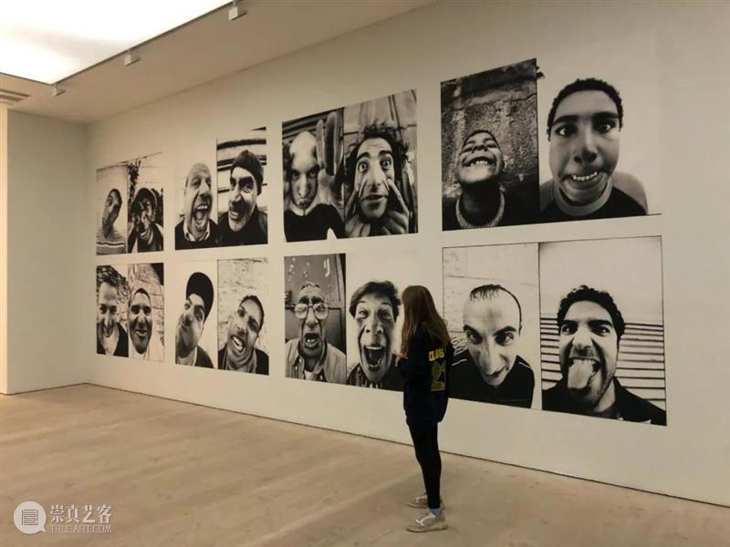 伦敦看展 | JR：编年史 伦敦 编年史 JR：编年史 地点 萨奇美术馆 时间 画展 习惯 作品 之前 崇真艺客