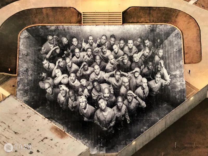 伦敦看展 | JR：编年史 伦敦 编年史 JR：编年史 地点 萨奇美术馆 时间 画展 习惯 作品 之前 崇真艺客
