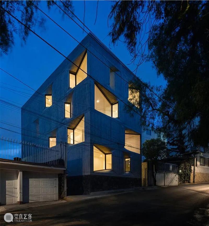陷入混凝土的窗，‘孔洞’公寓 / YOUNG & AYATA + Michan Architecture Architecture 公寓 孔洞 混凝土 项目 墨西哥城 City 住宅 卧室 停车场 崇真艺客