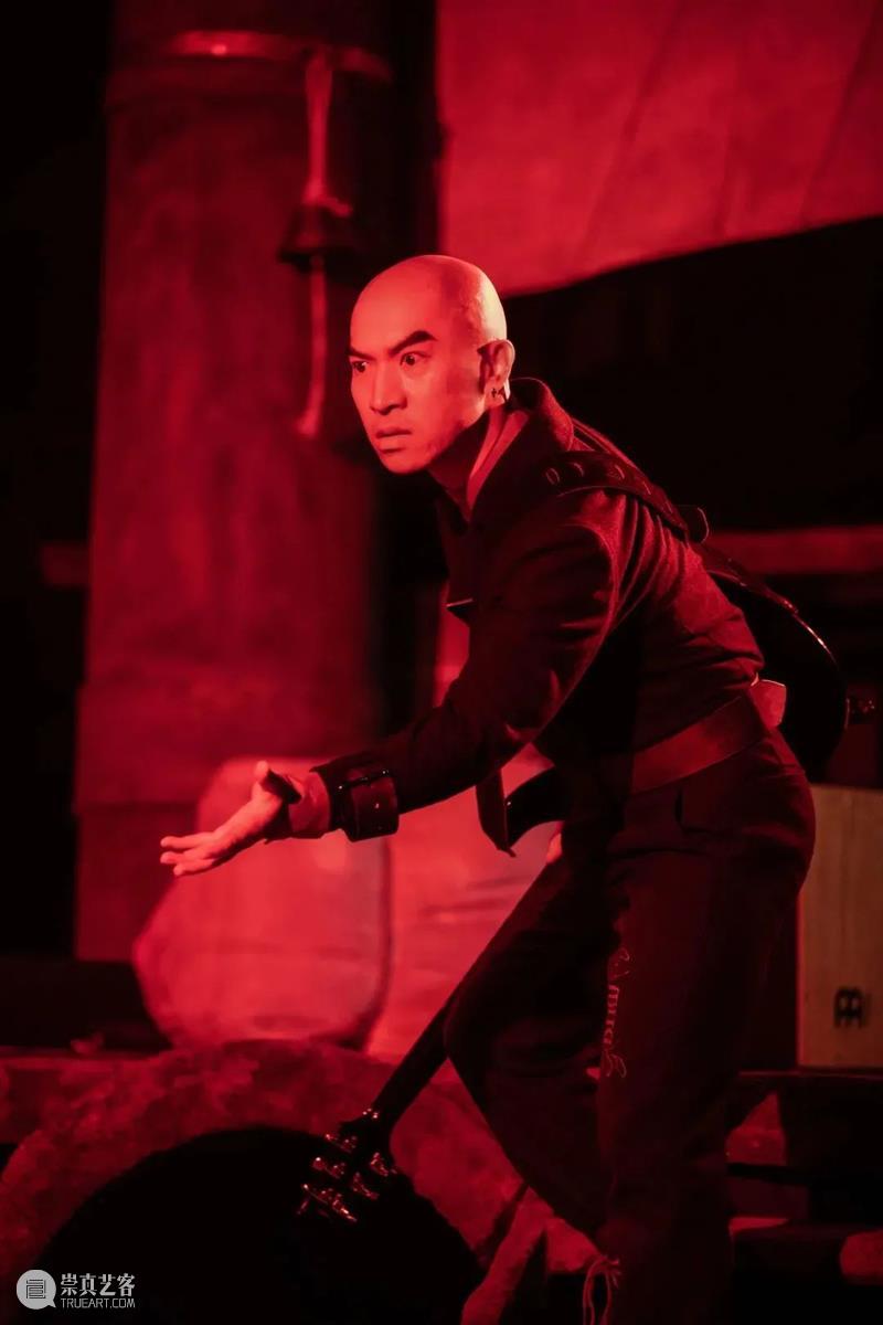 《两个人的谋杀》主演翟松:我可能再也遇不到如此特别的音乐剧了! 翟松 音乐剧 主演 两个人的谋杀 斜杠青年 音乐 制作人 演员 南京艺术学院 电视节目 崇真艺客