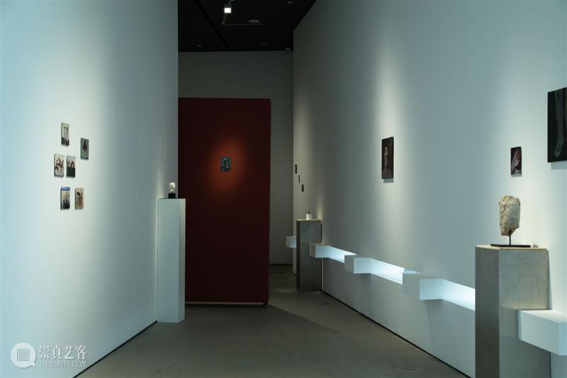 万一现场|展览《弗里德里希·埃因霍夫个展-人是个谜》 弗里德里希 埃因霍夫 个展 现场 图片 详情 Exhibition enigma展期Duration 地址 Venue 崇真艺客