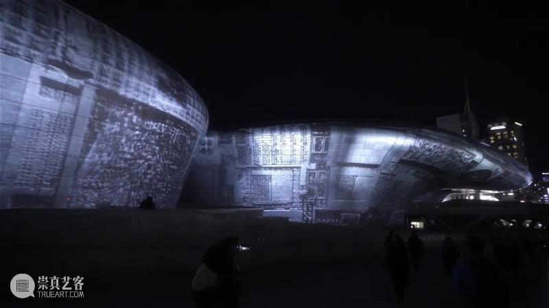 同行/梦中机器在梦中 | Refik Anadol Anadol 机器 同行 梦中 土耳其 美国 艺术家 洛杉矶 生活 工作 崇真艺客