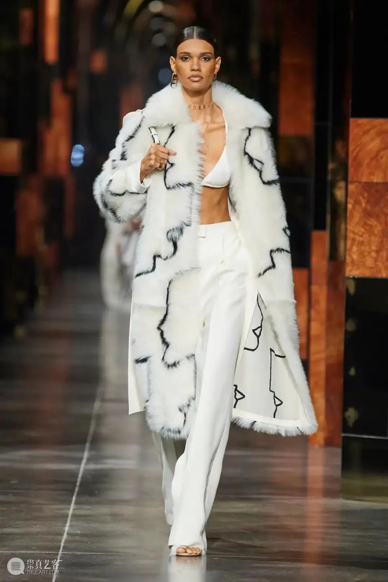 【IFA-时尚资讯】FENDI｜2021春夏女装秀 FENDI 春夏 女装 IFA 资讯 系列 发布会 米兰 Jones 之后 崇真艺客