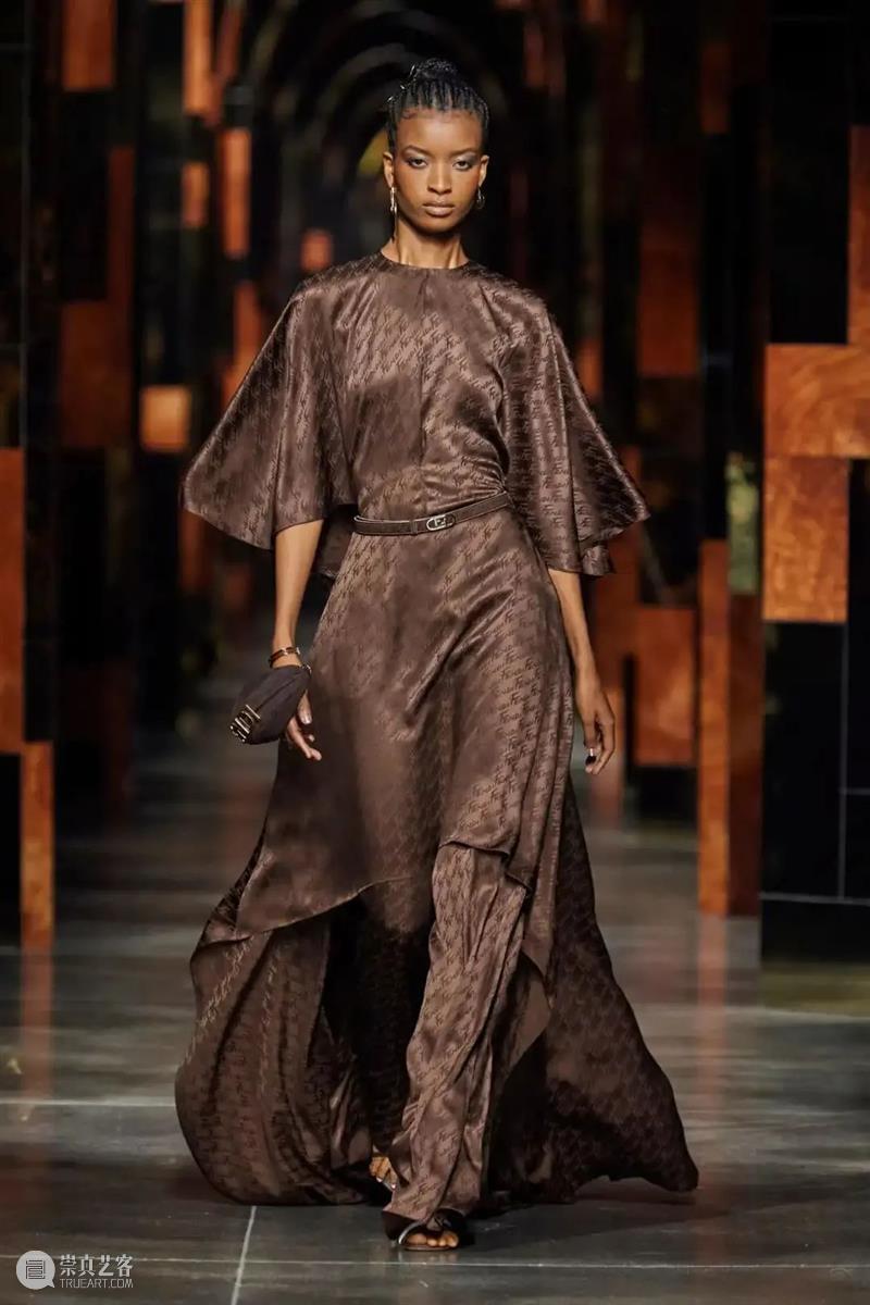 【IFA-时尚资讯】FENDI｜2021春夏女装秀 FENDI 春夏 女装 IFA 资讯 系列 发布会 米兰 Jones 之后 崇真艺客