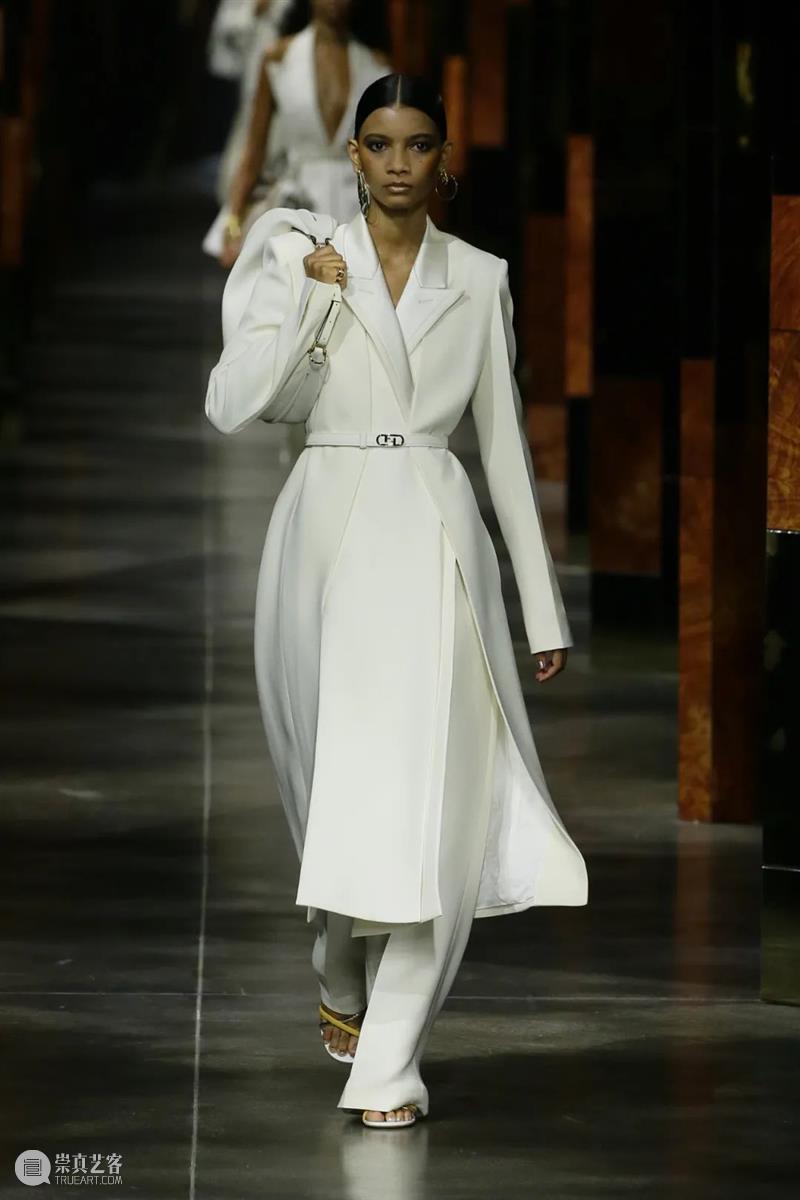【IFA-时尚资讯】FENDI｜2021春夏女装秀 FENDI 春夏 女装 IFA 资讯 系列 发布会 米兰 Jones 之后 崇真艺客