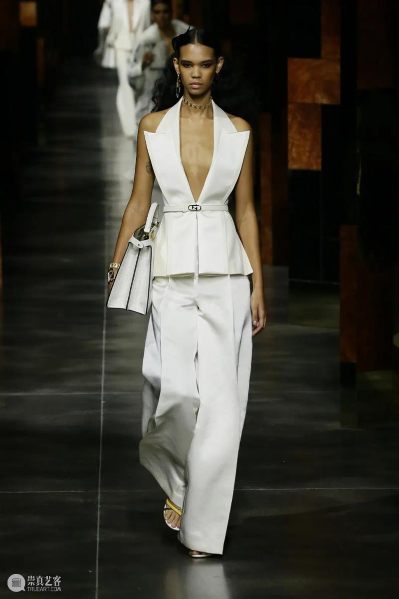 【IFA-时尚资讯】FENDI｜2021春夏女装秀 FENDI 春夏 女装 IFA 资讯 系列 发布会 米兰 Jones 之后 崇真艺客
