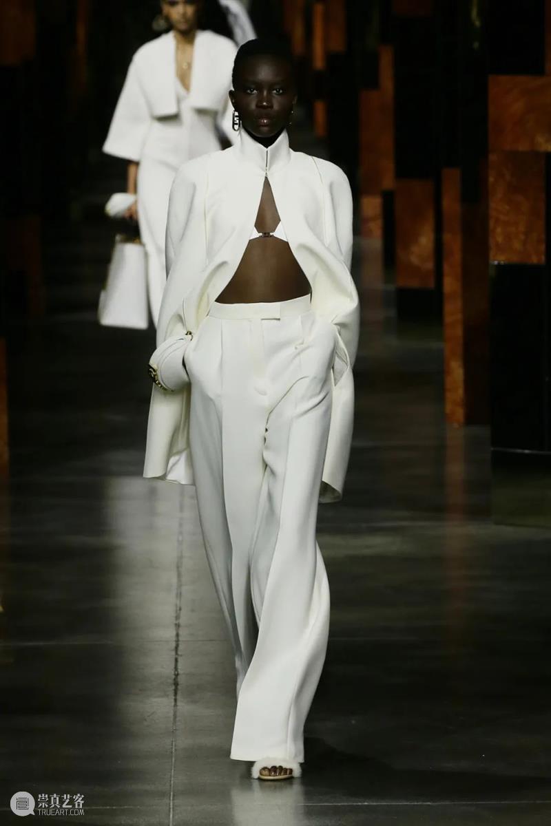 【IFA-时尚资讯】FENDI｜2021春夏女装秀 FENDI 春夏 女装 IFA 资讯 系列 发布会 米兰 Jones 之后 崇真艺客