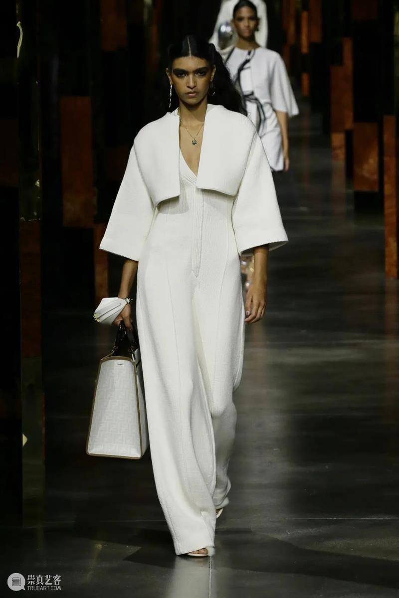 【IFA-时尚资讯】FENDI｜2021春夏女装秀 FENDI 春夏 女装 IFA 资讯 系列 发布会 米兰 Jones 之后 崇真艺客