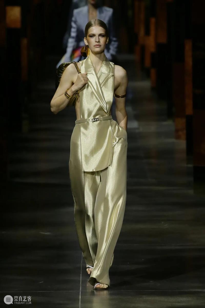【IFA-时尚资讯】FENDI｜2021春夏女装秀 FENDI 春夏 女装 IFA 资讯 系列 发布会 米兰 Jones 之后 崇真艺客