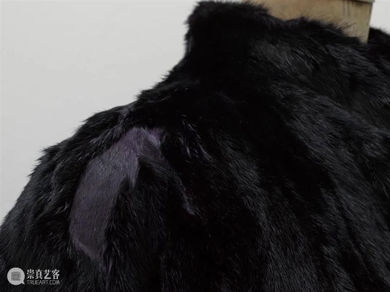 白立方沙龙 | 戴维·哈蒙斯(David Hammons) Hammons 戴维 哈蒙斯 白立方 沙龙 Untitled detail 无题 纽约 雕塑 崇真艺客