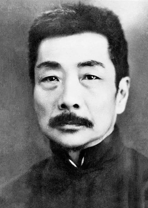 朗读者剧场丨时代见证,经典重构:共读“羊城觉醒” 朗读者 剧场 经典 时代 羊城 时间 地点 广州大剧院 交响乐 方式 崇真艺客