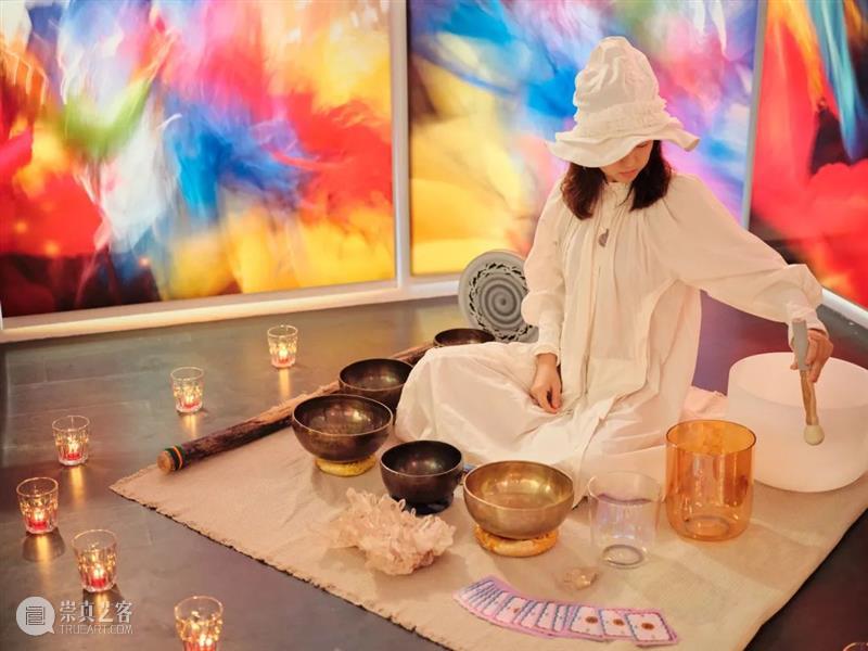 【展览现场】关于花的三重想象 | 北京 北京 现场 海报 详情 花策展人 艺术家 余若婕 展期 地点 三影堂摄影艺术中心 崇真艺客