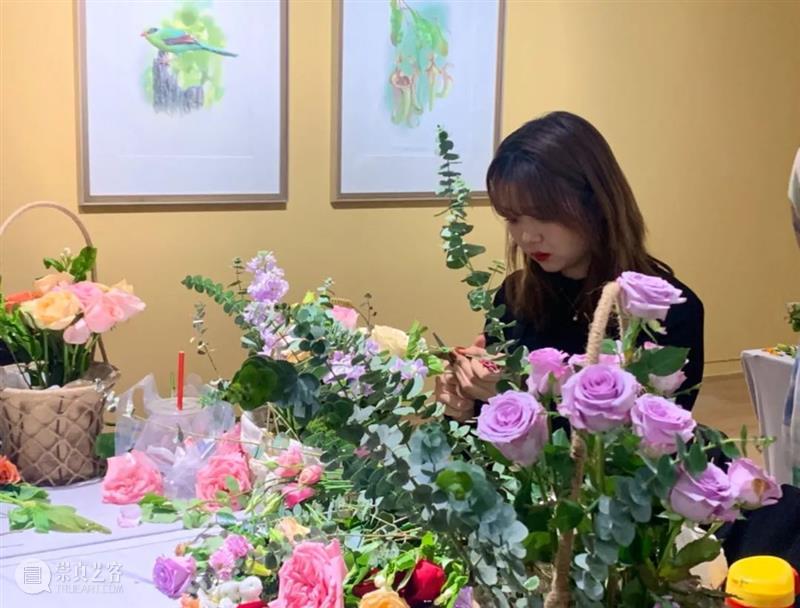 CGK艺工坊回顾｜花枝叶蔓间，展现心中的锦簇花团 枝叶 心中 锦簇花团 CGK艺工坊 昆明 当代美术馆 一花 世界 曾孝濂 新作 崇真艺客