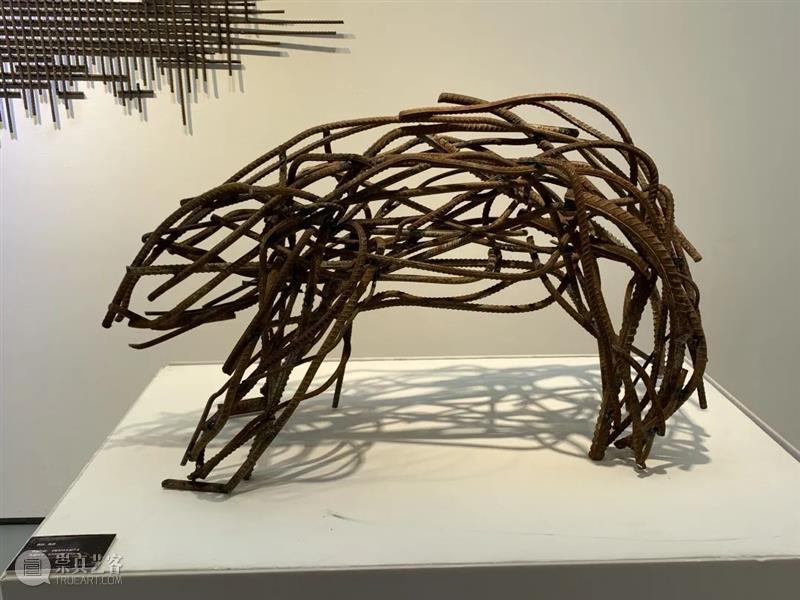 课程展览 | 钢铁制造 上美雕塑 课程 钢铁 上海美术学院雕塑系 金属 雕塑 作品 时间 地点 上海美术学院美术馆 主课 崇真艺客