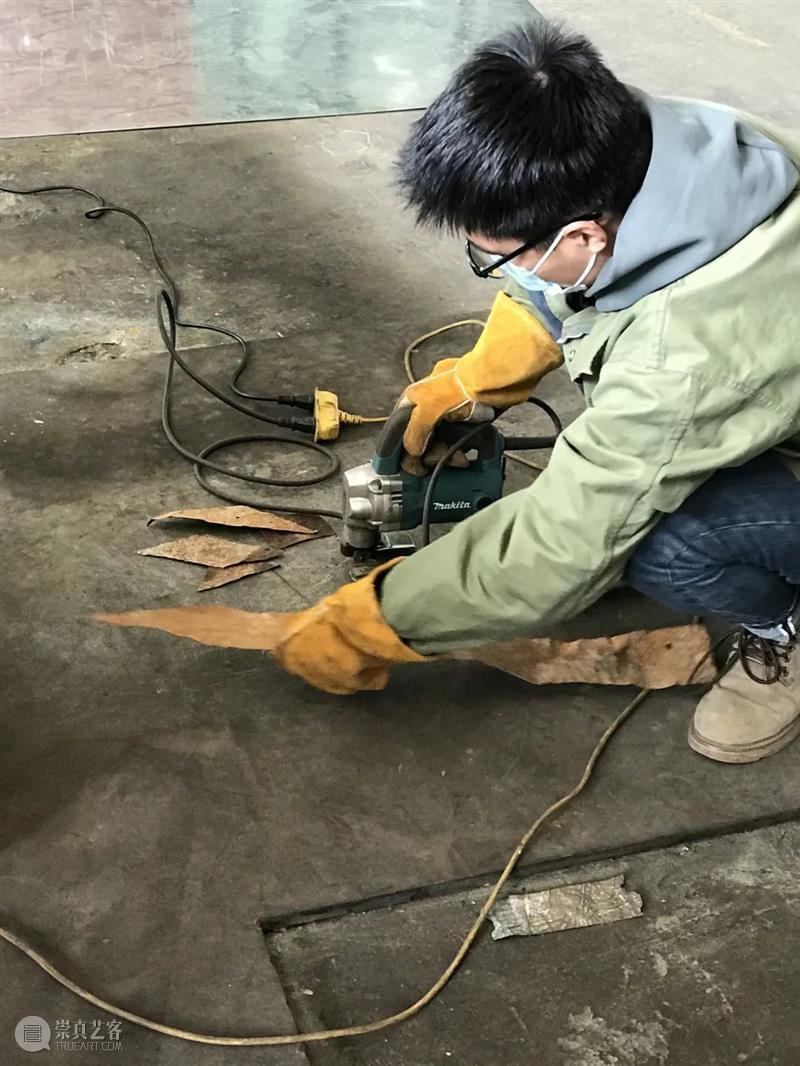 课程展览 | 钢铁制造 上美雕塑 课程 钢铁 上海美术学院雕塑系 金属 雕塑 作品 时间 地点 上海美术学院美术馆 主课 崇真艺客