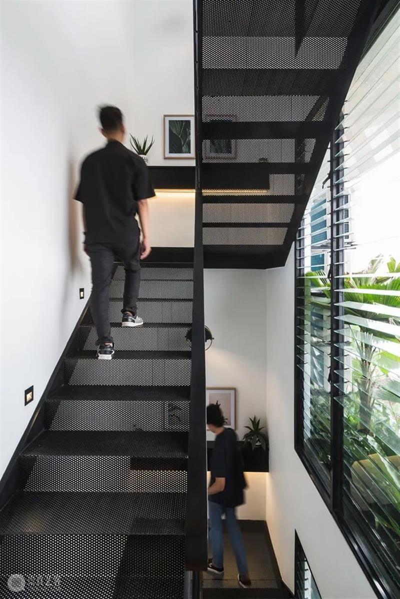 多尺度窗，QUB 酒店 / Tamara Wibowo Architects 视频资讯 ADCNews 酒店 QUB Tamara Architects 尺度 WidiQUB酒店 印度尼西亚三宝垄市中心 商业 地带 客房 崇真艺客