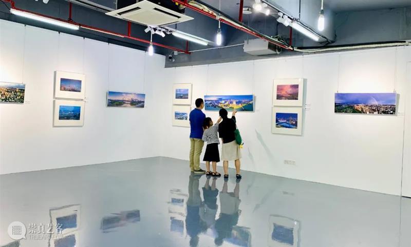 两大展览+八场公教活动，罗湖美术馆国庆假期精彩纷呈 视频资讯 罗湖美术馆 活动 假期 罗湖美术馆国庆 美术馆 人们 方式 罗湖美术馆 期间 景点 罗湖美术馆精心 崇真艺客