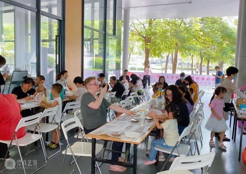 两大展览+八场公教活动，罗湖美术馆国庆假期精彩纷呈 视频资讯 罗湖美术馆 活动 假期 罗湖美术馆国庆 美术馆 人们 方式 罗湖美术馆 期间 景点 罗湖美术馆精心 崇真艺客
