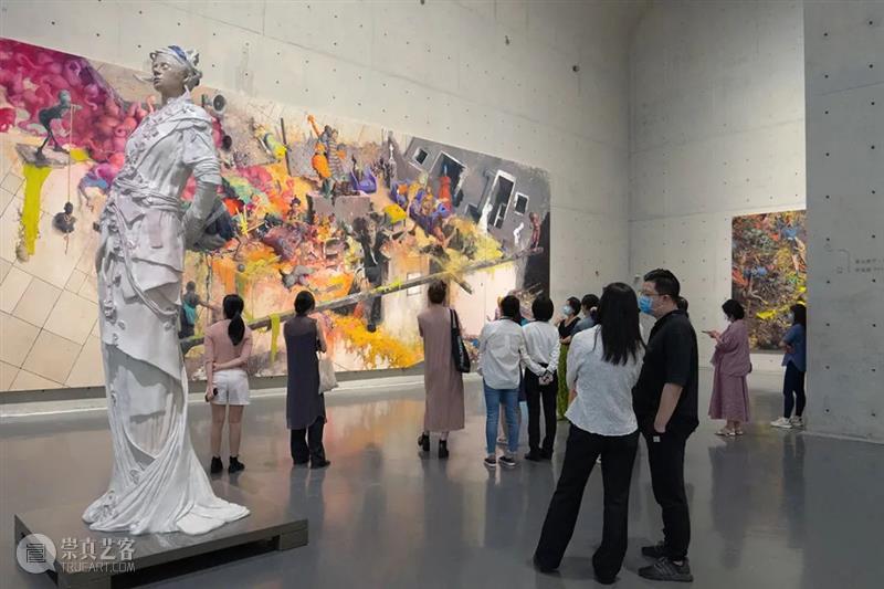 LONG玩艺儿 | 闭幕倒计时3天,这个展览网友“请年假打卡、开心到模糊” 龙美术馆 年假 LONG 玩艺儿 网友 德国 艺术家 乔纳斯·博格特 亚洲 首场 美术 崇真艺客
