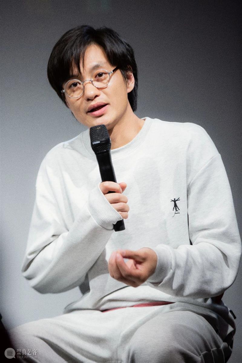 “残酷温情”《枕头人》| “让人走出黑夜的,是内心温暖的那一点光” 点击关注→ 枕头人 黑夜 内心 温情 感觉 盒子 里面 火柴 导演 周可 崇真艺客