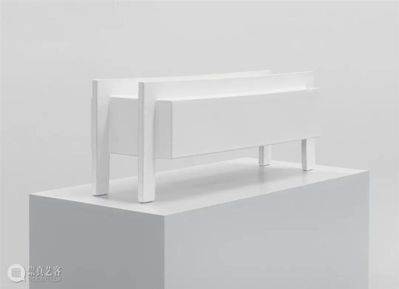 同行/末日芭蕾 | Mai-Thu Perret 视频资讯 Mai-Thu Perret Mai Perret 同行 末日 芭蕾 瑞士 艺术家 多学科 装置 雕塑 崇真艺客