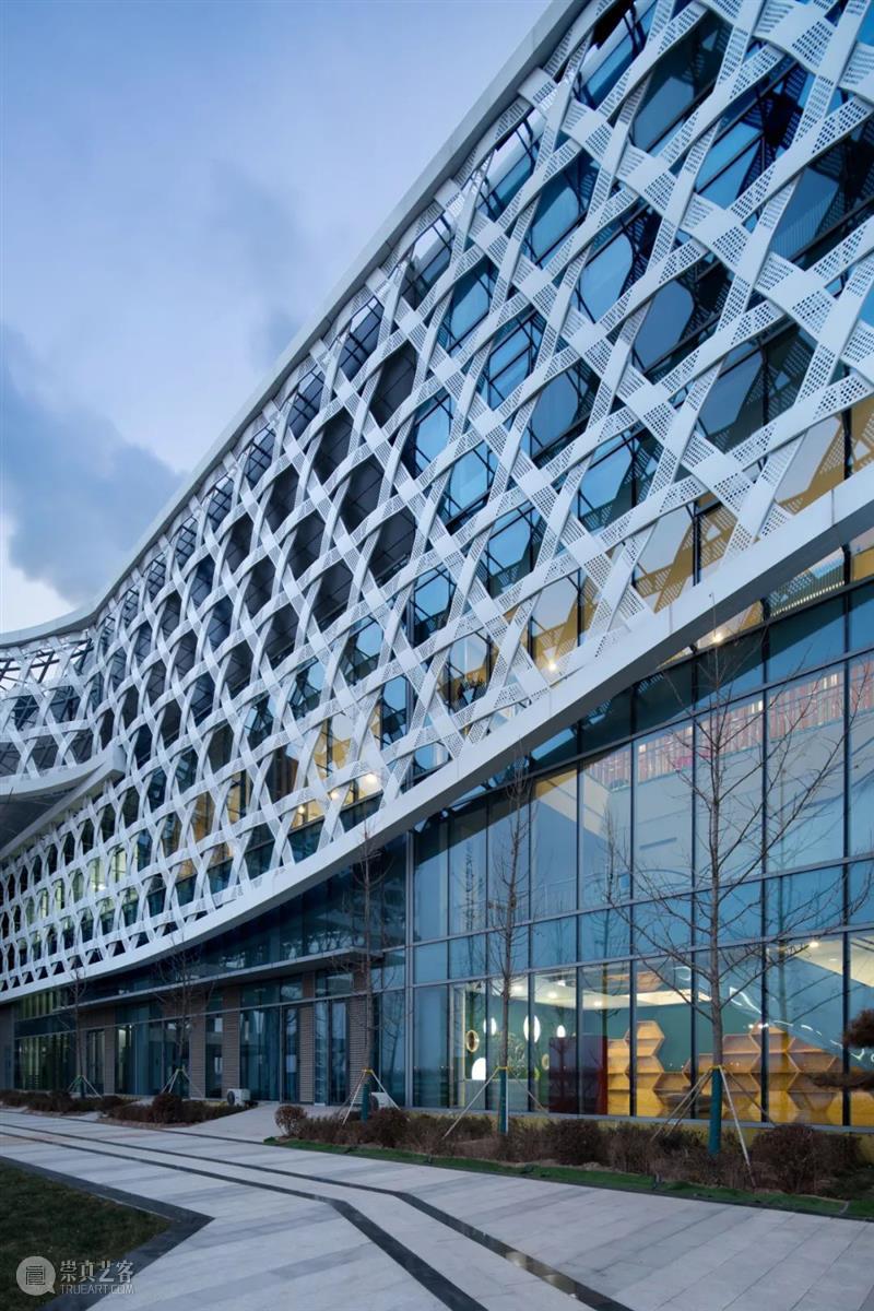 蜂巢编织表皮，太原生活垃圾焚烧发电厂立面 / AIA Life Designers 视频资讯 ADCNews 垃圾 发电厂 蜂巢 表皮 生活 太原 立面 谢东叡 未来 环保 崇真艺客