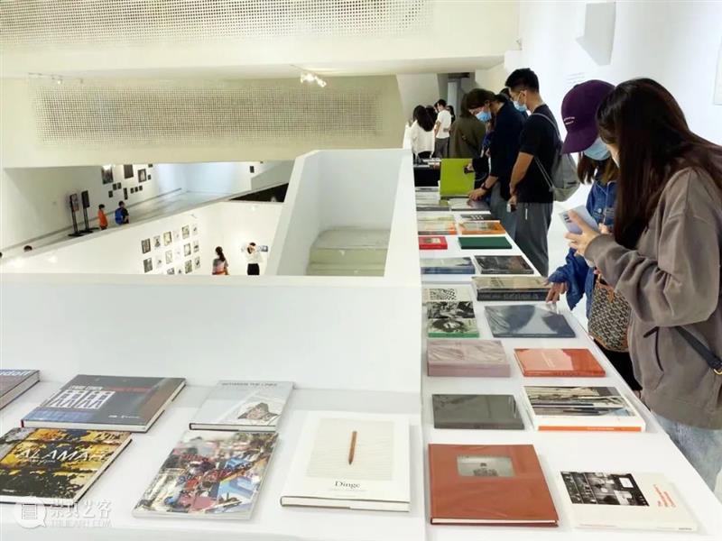 悦·美术馆｜迟日摄影节展览回顾 悦·美术馆 迟日 盛况 现场 迟日摄影节 北京798艺术区 北京悦·美术馆 青年 平台 包邮区图片社 崇真艺客
