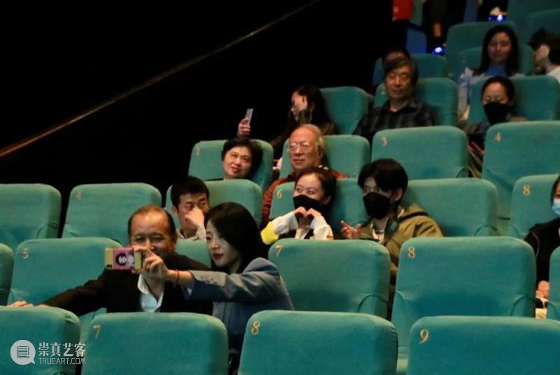 观影会 | 导演贾樟柯与北京画院艺术家视频互动 贾樟柯 导演 北京画院 视频 艺术家 电影 海水 专场 典礼 本影业 崇真艺客