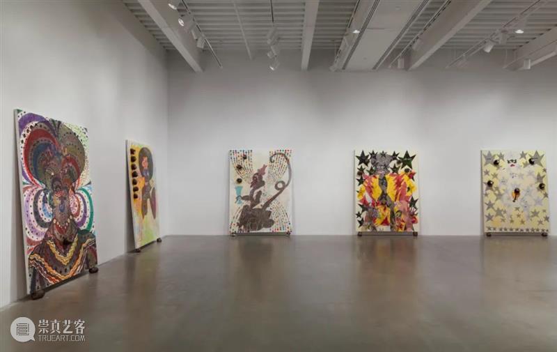 今日生日 ｜ 克里斯·奥菲利（Chris Ofili） Ofili 克里斯·奥菲利 生日 克里斯 上图 奥菲利 拉萨路 麻布 油彩 炭笔 崇真艺客