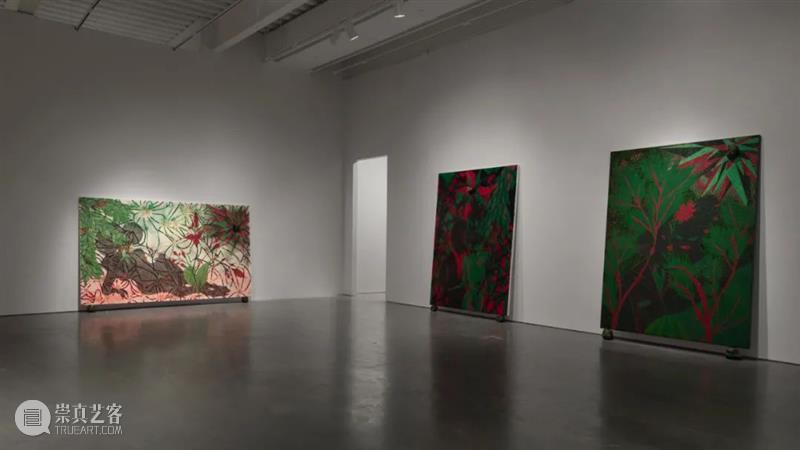 今日生日 ｜ 克里斯·奥菲利（Chris Ofili） Ofili 克里斯·奥菲利 生日 克里斯 上图 奥菲利 拉萨路 麻布 油彩 炭笔 崇真艺客