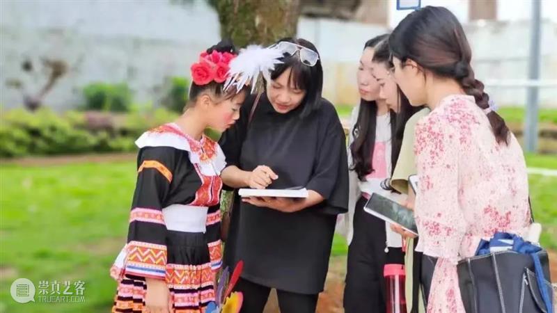 “田埂花开”绘本计划 | 连南瑶乡:大山的礼物 田埂 绘本 计划 连南 大山 瑶乡 礼物 时代美术馆联合广东省时代公益基金会 儿童 读物 崇真艺客
