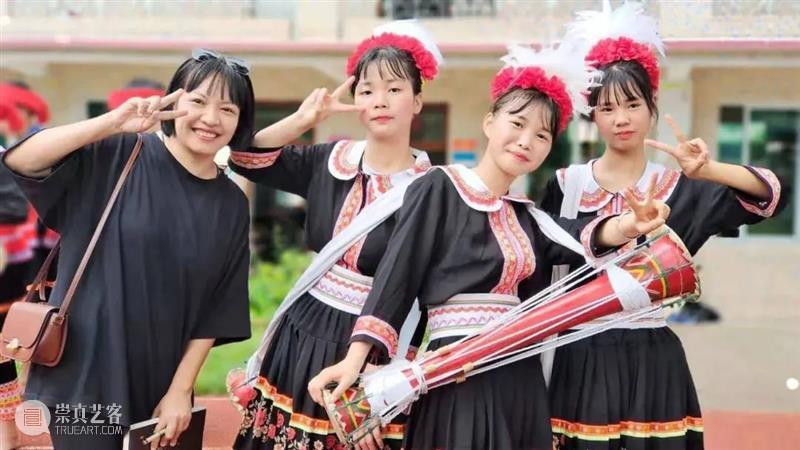 “田埂花开”绘本计划 | 连南瑶乡:大山的礼物 田埂 绘本 计划 连南 大山 瑶乡 礼物 时代美术馆联合广东省时代公益基金会 儿童 读物 崇真艺客