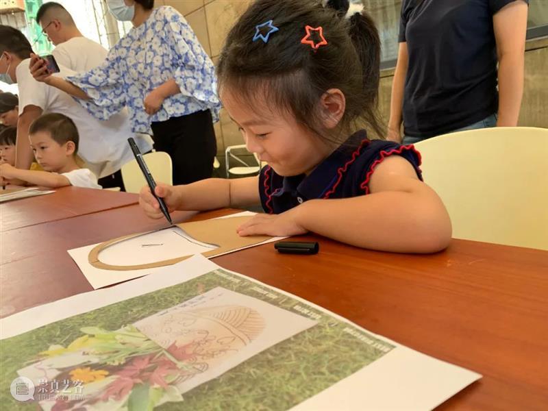 美博美术馆 | “秋日设计师”——上海闵行区博闻幼儿园美博秋日行 美博美术馆 设计师 上海 闵行区 博闻幼儿园美博 夏日 余温 秋风 阳光 上海闵行区博闻幼儿园 崇真艺客