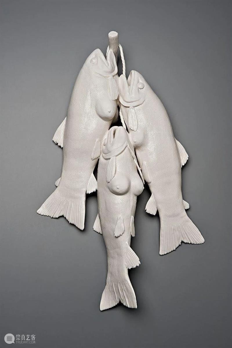 雕塑丨Kate Macdowell:用另类陶瓷雕塑展现人与动物共同存亡 Macdowell 陶瓷 雕塑 动物 上方 中国舞台美术学会 右上 星标 本文 巨匠 崇真艺客