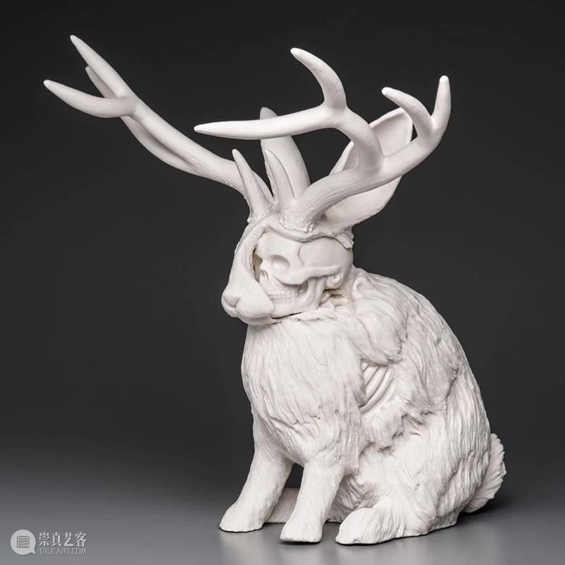 雕塑丨Kate Macdowell:用另类陶瓷雕塑展现人与动物共同存亡 Macdowell 陶瓷 雕塑 动物 上方 中国舞台美术学会 右上 星标 本文 巨匠 崇真艺客