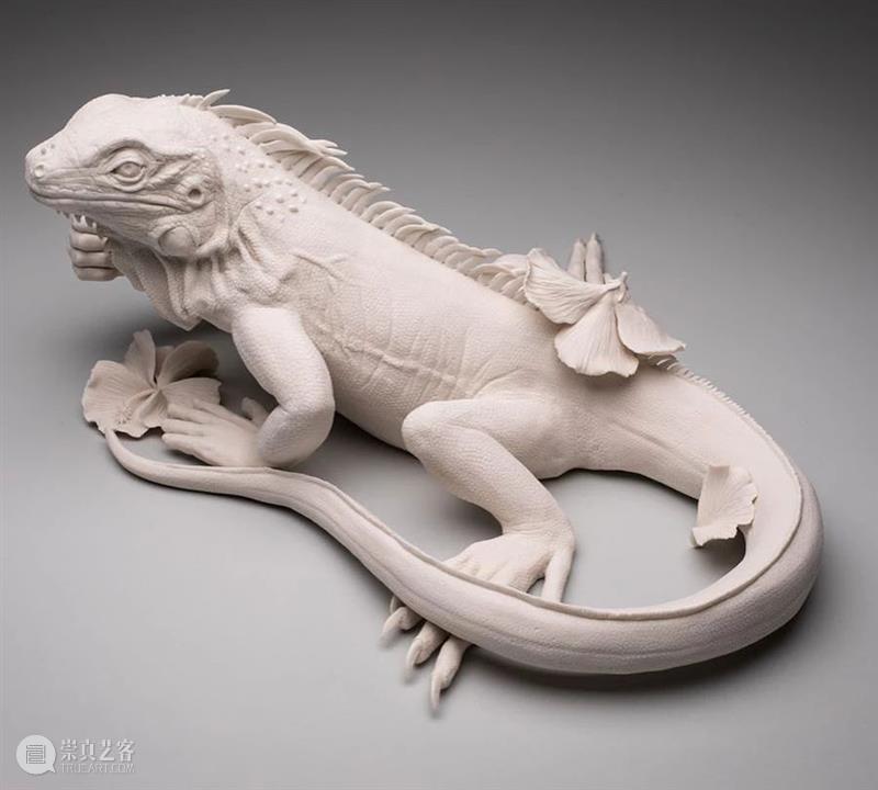雕塑丨Kate Macdowell:用另类陶瓷雕塑展现人与动物共同存亡 Macdowell 陶瓷 雕塑 动物 上方 中国舞台美术学会 右上 星标 本文 巨匠 崇真艺客