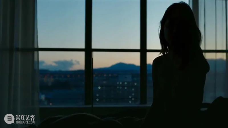 本周口碑第一，这部登顶戛纳的新片，我们终于能看了 新片 戛纳 口碑 作者 巴塞君丨 公号 巴塞 电影 豆瓣 内容 崇真艺客