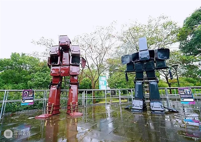 欢迎来到光辉之城| 10月10日挥发艺术中心周年展行动记录 艺术 中心 周年 记录 作品 艺术家 陈冰 时间 地点 上海市松江区松江大学城上海视觉艺术学院 崇真艺客