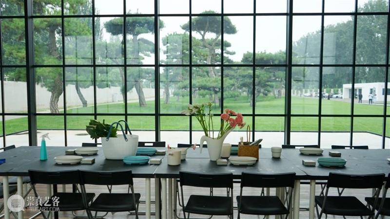 来「松」打卡你的第一件花道艺术作品 艺术 花道 作品 温榆河 格拉斯路 白杨林 松美术馆 绿草地 白房子 松树 崇真艺客