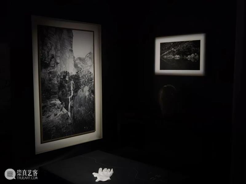 观看艺术画廊 | 山水十年 —— 李止作品展 山水 李止 作品展 艺术 画廊 现场 策展人 牛恒立 Curator Hengli 崇真艺客