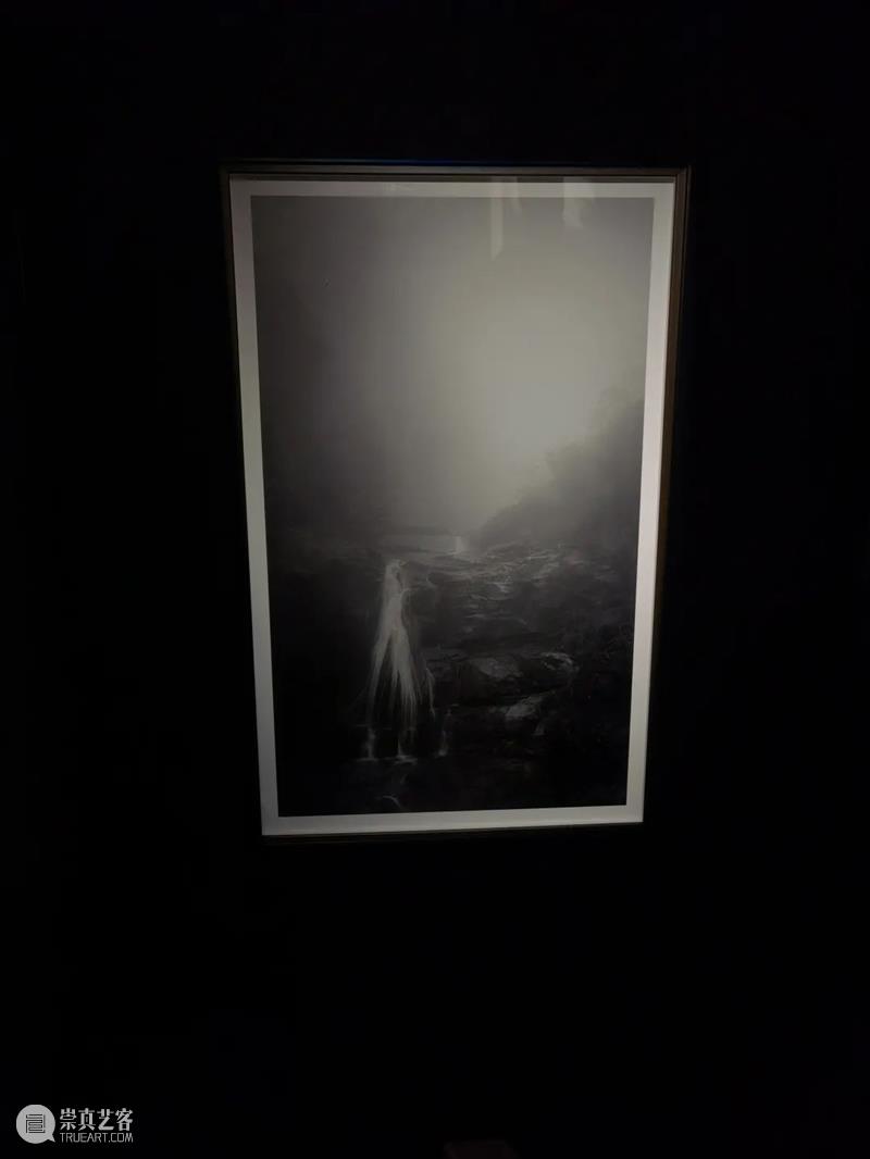 观看艺术画廊 | 山水十年 —— 李止作品展 山水 李止 作品展 艺术 画廊 现场 策展人 牛恒立 Curator Hengli 崇真艺客