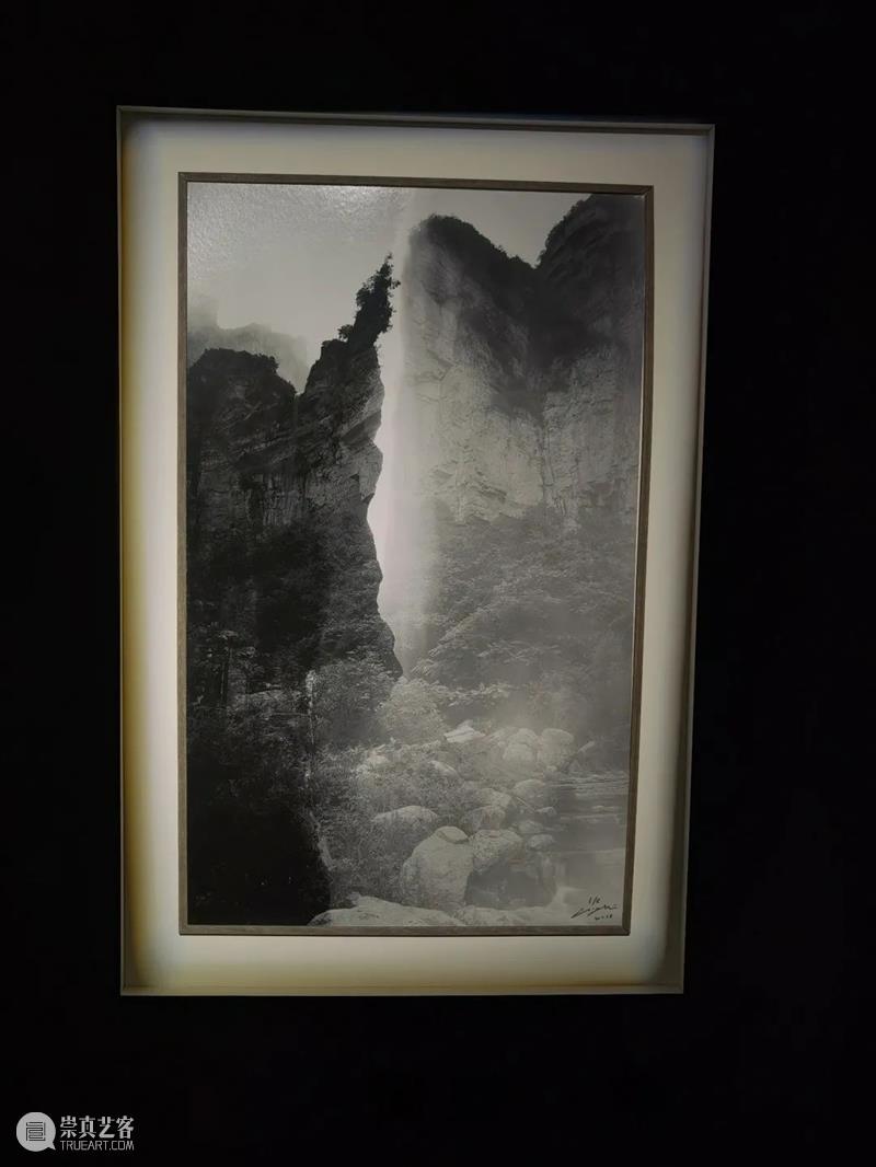 观看艺术画廊 | 山水十年 —— 李止作品展 山水 李止 作品展 艺术 画廊 现场 策展人 牛恒立 Curator Hengli 崇真艺客