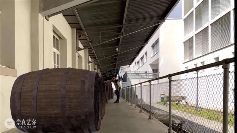 这个金秋,奔赴三场瑞士影像专题展 金秋 瑞士 影像 专题展 往下 Ursula Biemann 海之声境 Orlow 传统草药 崇真艺客