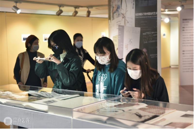 @武汉2021  半路出家——鲁虹艺术档案展：1978——2020丨开幕式现场 鲁虹 艺术 档案展 开幕式 现场 武汉 半路出家 武汉美术馆隆重举行 嘉宾 观众 崇真艺客