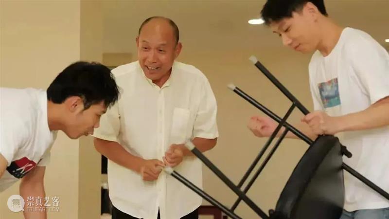 话剧《喜相逢》角色大揭秘 | 首演倒计时2天 角色 喜相逢 话剧 倒计时 主播 前女友 北京 摄影师 中介 老板 崇真艺客