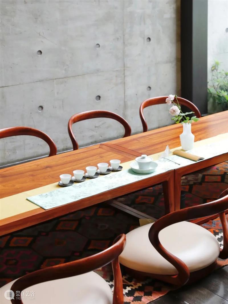饮茶处，居心之所丨璞素茶事家具美学 美学 家具 璞素茶事 茶室 美好生活 注脚 生活 部分 四方 好友 崇真艺客
