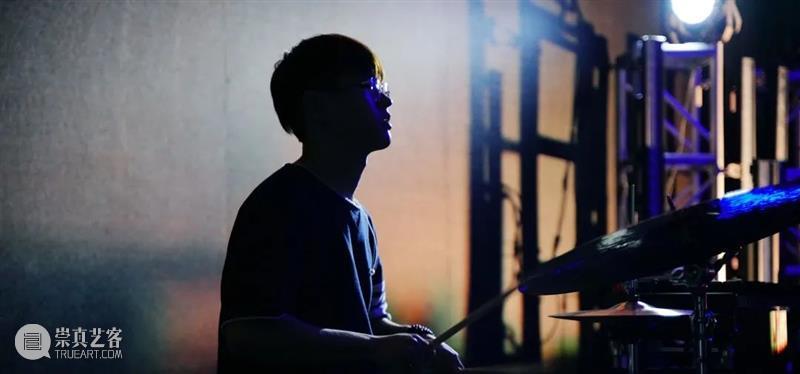 HOW FM #1|秦思源:过程中一直在寻找“巧合” 过程 巧合 #1|秦思源 昊美术馆 系列 线上 播客 节目 艺术家 听众 崇真艺客