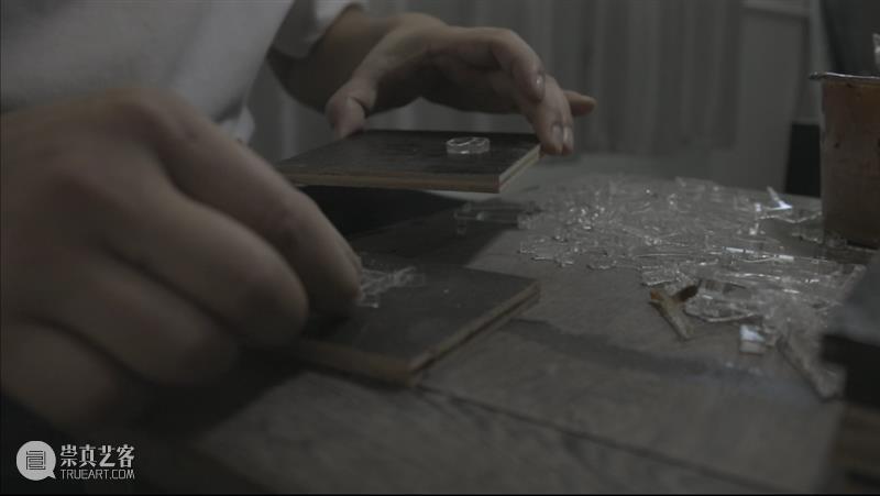 展览预告 | 「髹饰 · 箓 」陈剑兵个展即将亮相福州威狮国际艺术中心 髹饰 陈剑兵 个展 福州威狮国际艺术中心 中华文化大讲堂威狮国际艺术发展集团有限公司 策展人 潘微 策展 威狮国际艺术中心 展期 崇真艺客